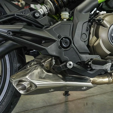 Мотоцикл QJ SRK 400 (серый/черный/зеленый)