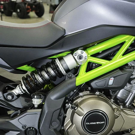 Мотоцикл QJ SRK 400 (серый/черный/зеленый)