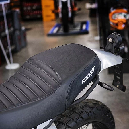 Мотоцикл дорожный ROCKOT SCRAMBLER (красный глянцевый)